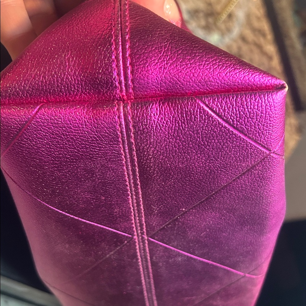 Victoria's Secret Metallic Fuchsia Dome Satchel Bag - Picture 4 of 11